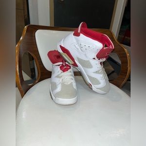 Jordan retro 6 alternate hare 6Y